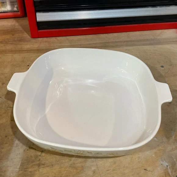 CorningWare Yellow Floral Bouquet P-10-B, 9 1/2” Casserole with Lid - Picture 7 of 7